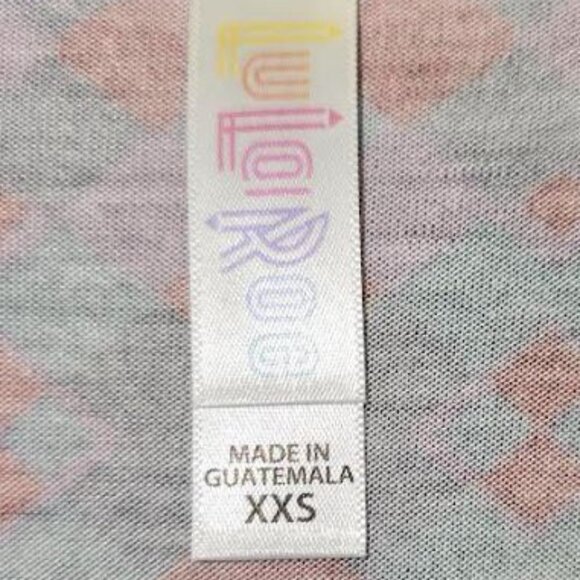 LULAROE NWT Colorful Geometric Short Sleeve Perfect T Size XXS - Picture 2 of 5